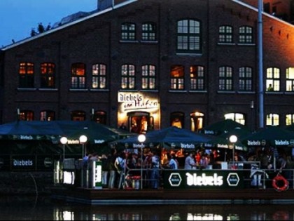 照片: Diebels im Hafen